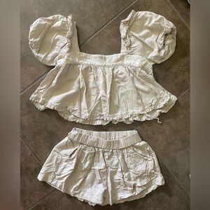 Blu Spero Beige Ruffle Set